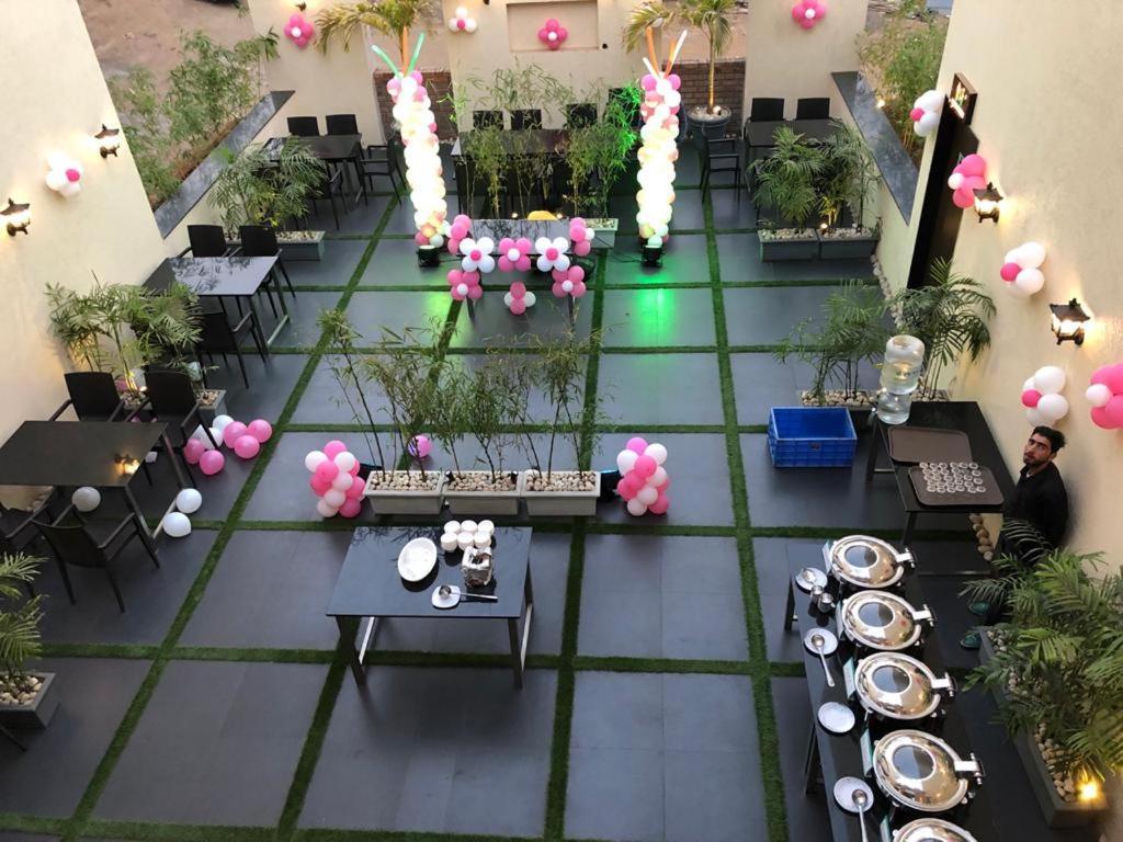 Hotel Shlok  Kolhapur Eksteriør bilde