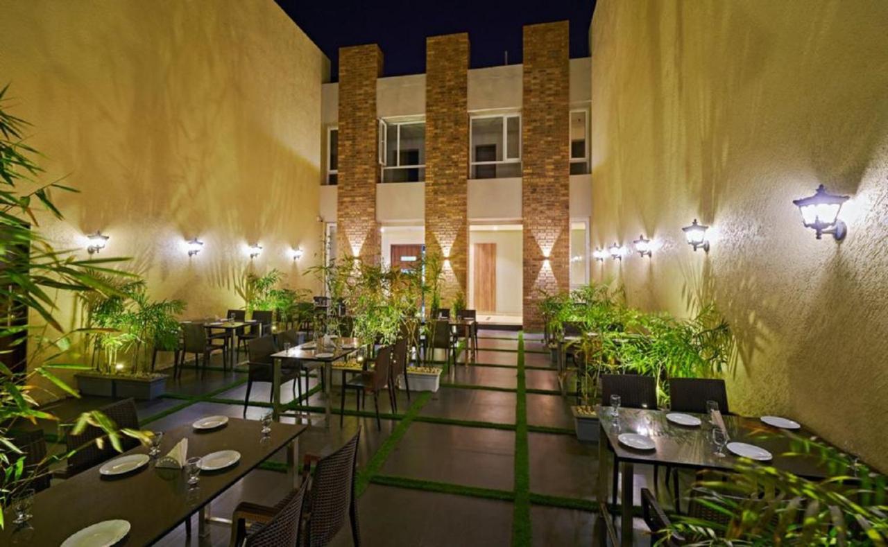 Hotel Shlok  Kolhapur Eksteriør bilde