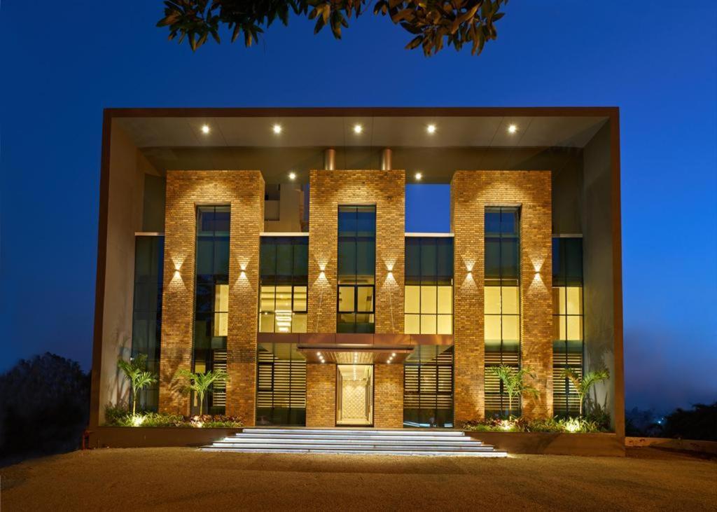 Hotel Shlok  Kolhapur Eksteriør bilde