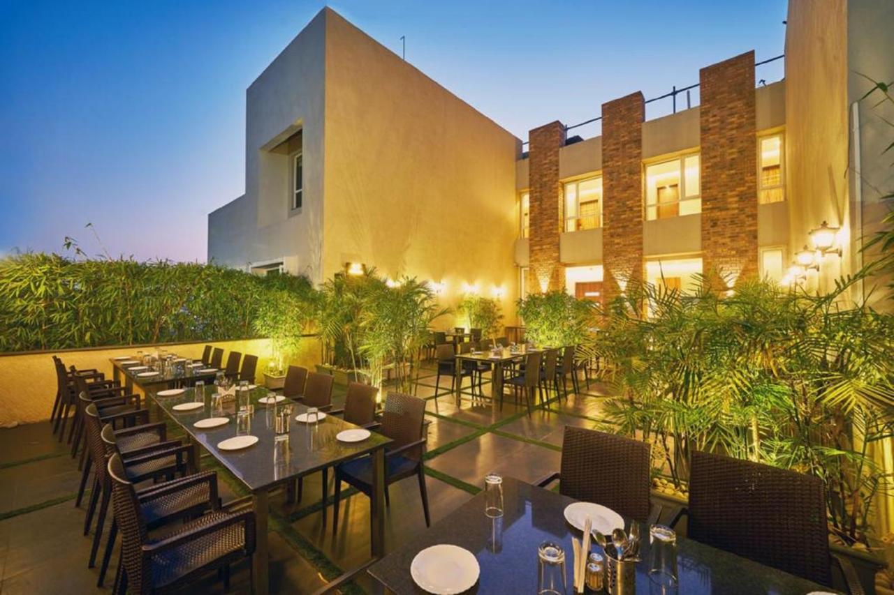 Hotel Shlok  Kolhapur Eksteriør bilde